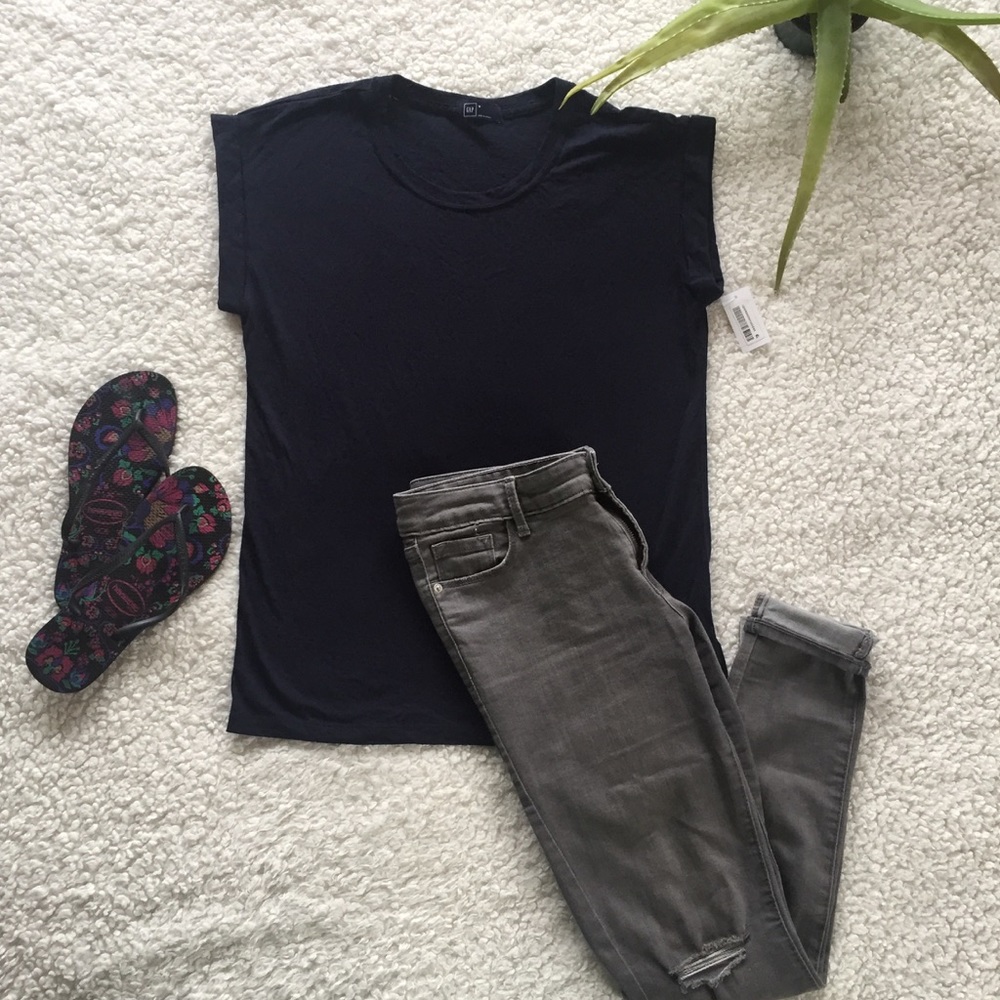 NWT Patterned see-through tee