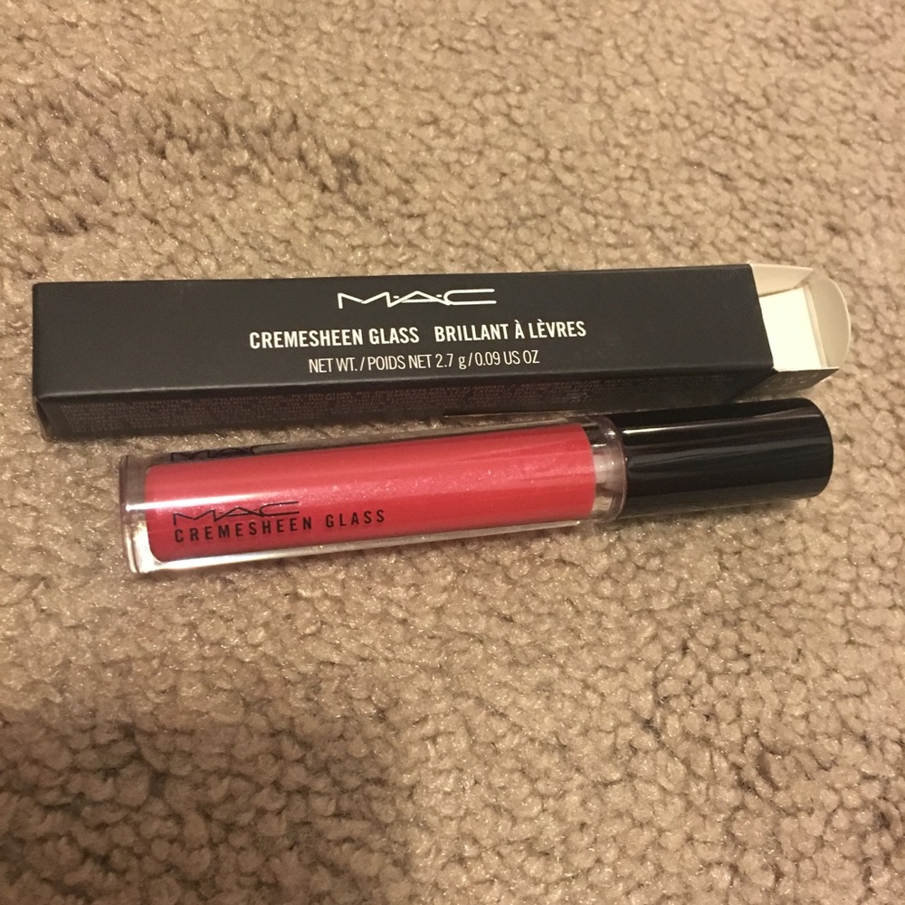 Authentic Mac cremesheen Astral