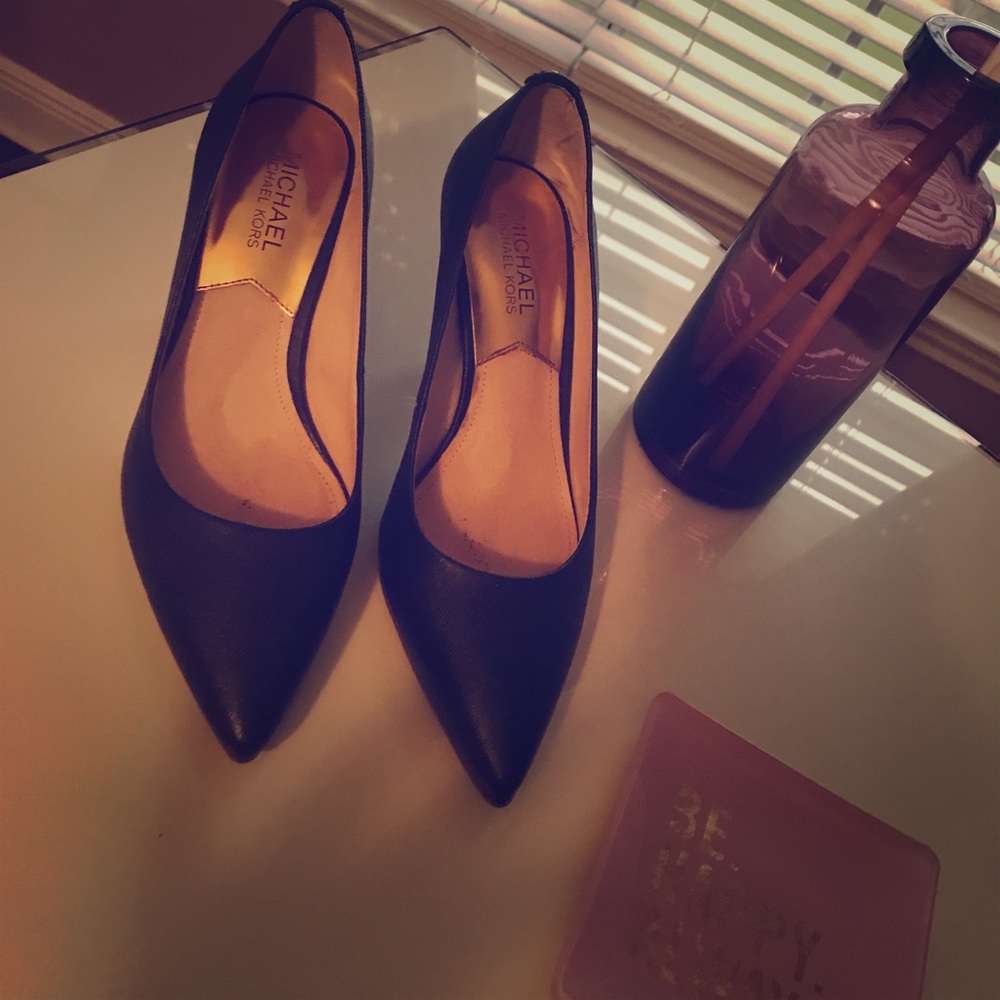 Michael Kors Navy Blue Pump Size 6.5