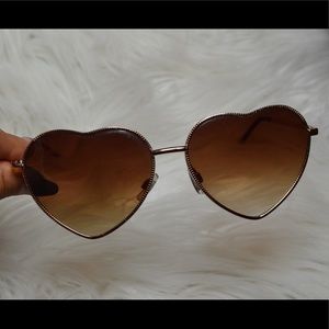Heartbreaker Sunnies / Heart-shaped Sunglasses ☀️