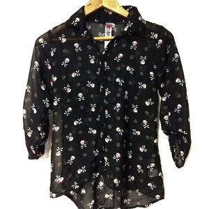 Beautees black top  with skull print sixe xs