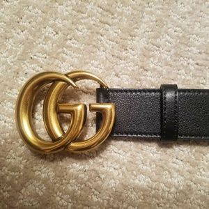 Gucci leather belt with double G buckle.size 80