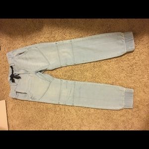 Light wash bullhead denim joggers size small