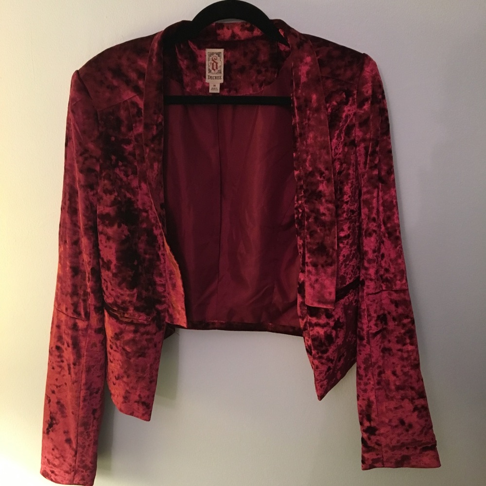 Red velvet tuxedo blazer ❤