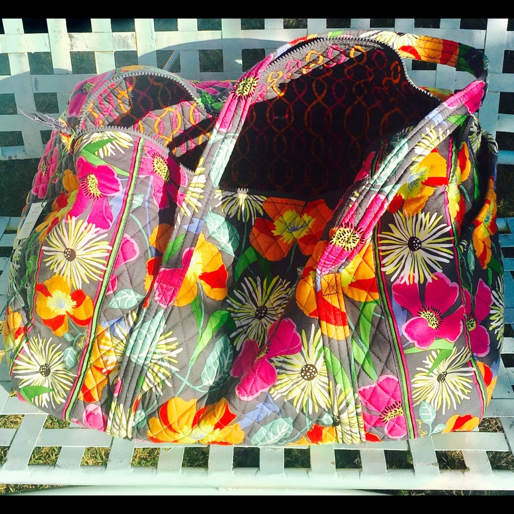 New Vera Bradley Jazzy Bloom Large Duffel
