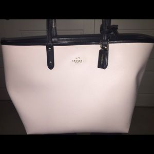 NWT Coach Reversible Purse W/Wristlet