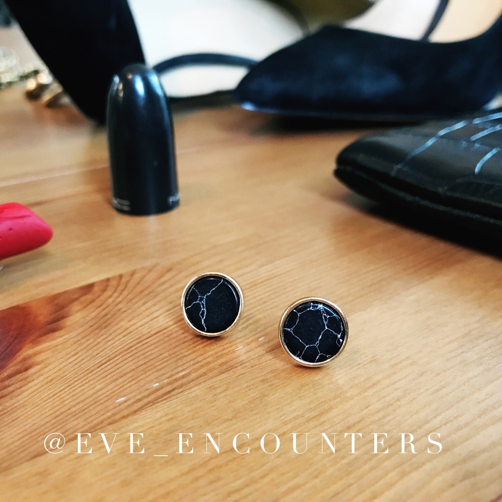 | BLACK MARBLE STUDS |