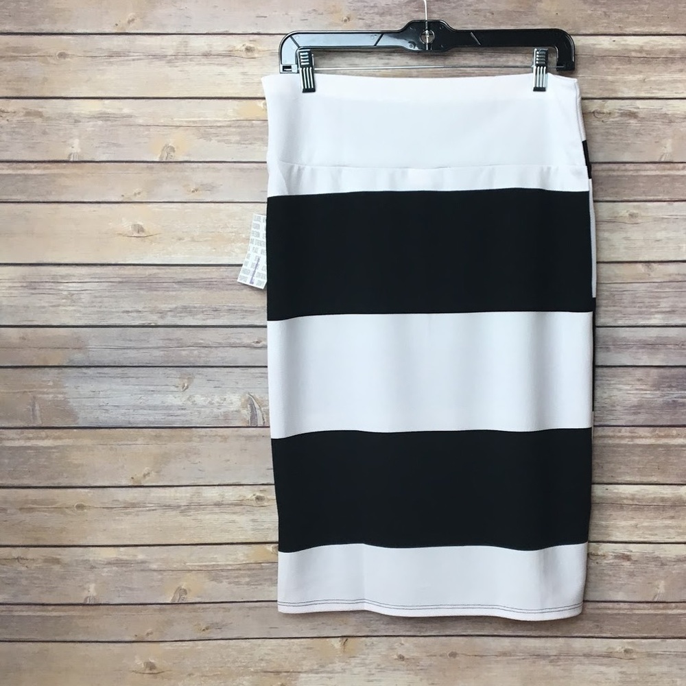 NWT LuLaRoe Cassie skirt