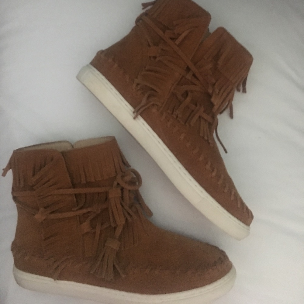Maiden Lane Fringe Tennies