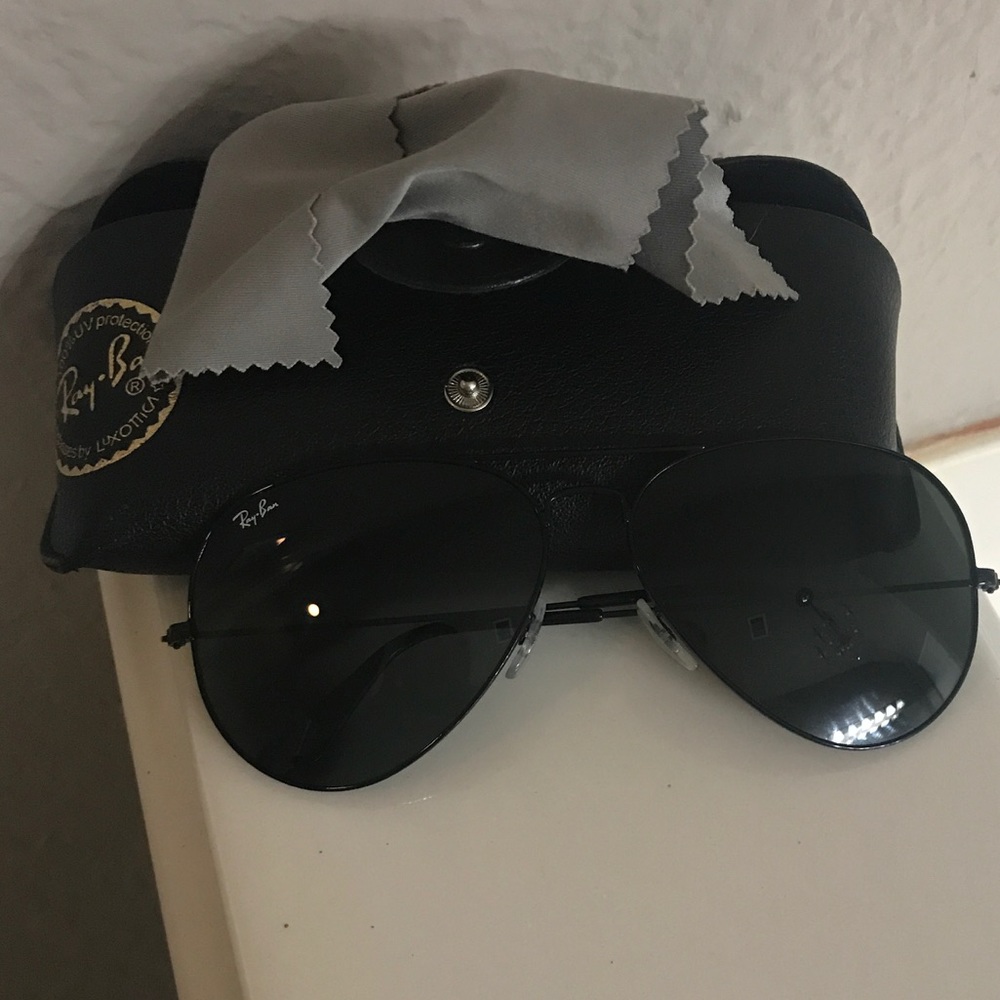 Ray-ban all black aviators