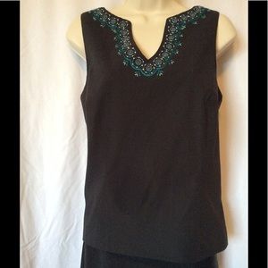 Sleeveless shirt