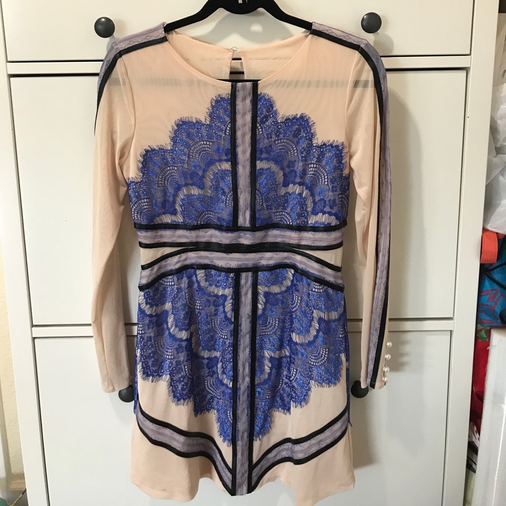 Long sleeve lace blue and nude dress