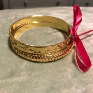 Set of 2 gold bangle bracelets Set of 2 gold bangle bracelets