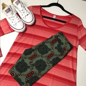 LuLaRoe Small Lynnae OS Leggings