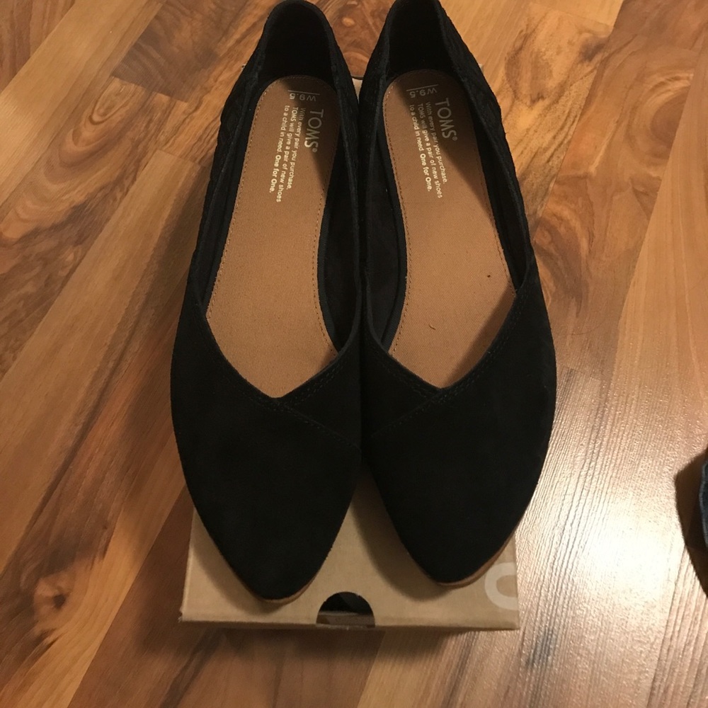 Toms flats! Brand new!