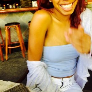 BRANDY MELVILLE tube top 😍😍