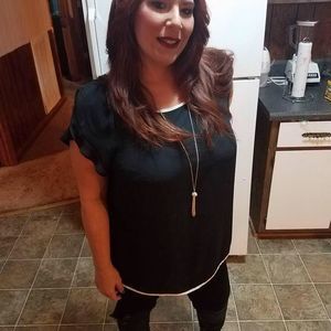 Meet your Posher, Crystal