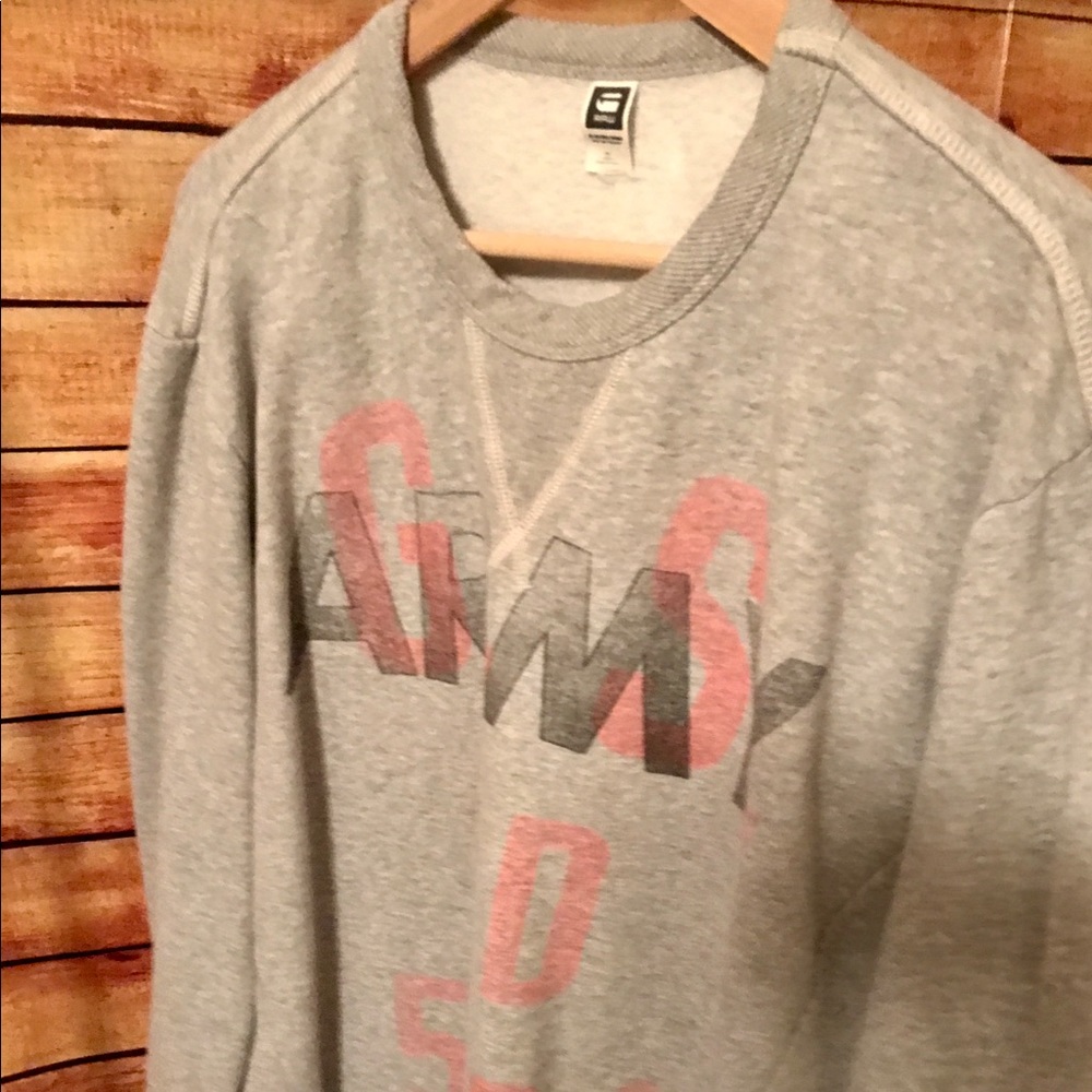 Sweatshirt