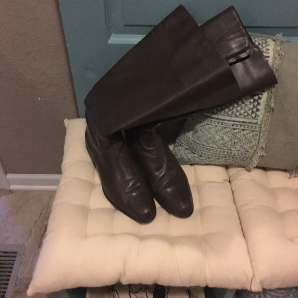 Brown riding boots with 1 inch heel