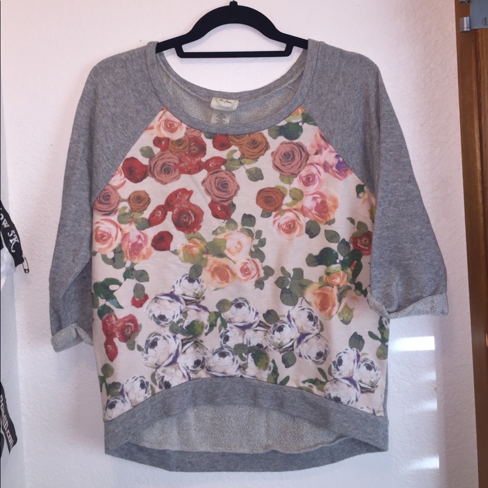 3/4 length Floral and Gray Tee
