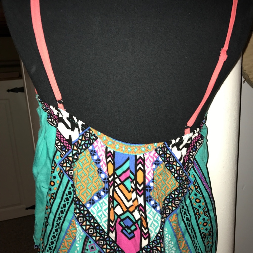 Aztec Design Tank - Picture 2 of 4