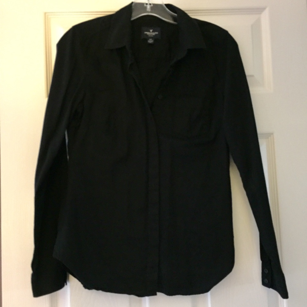 American Eagle Black Button-Up Long Sleeve Shirt