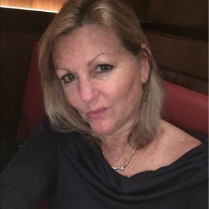 Meet your Posher, Lorraine