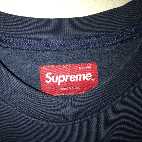 AUTHENTIC SUPREME BRAND NEW CREW NECK - Picture 4 of 6