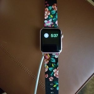 Apple Watch Series 1. Had for less than a year.