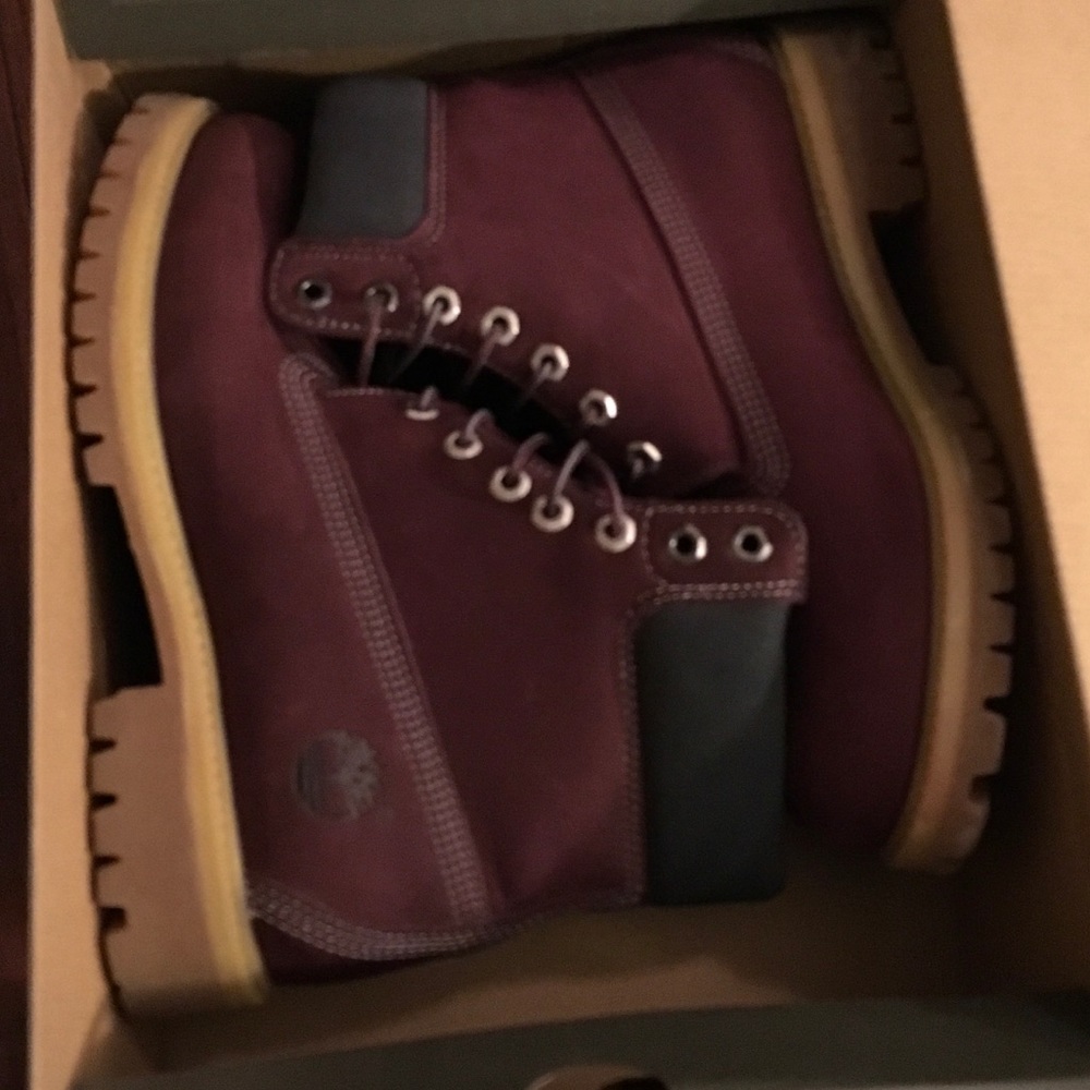 Size 8 Timberland 6 inch premium Rose Boots