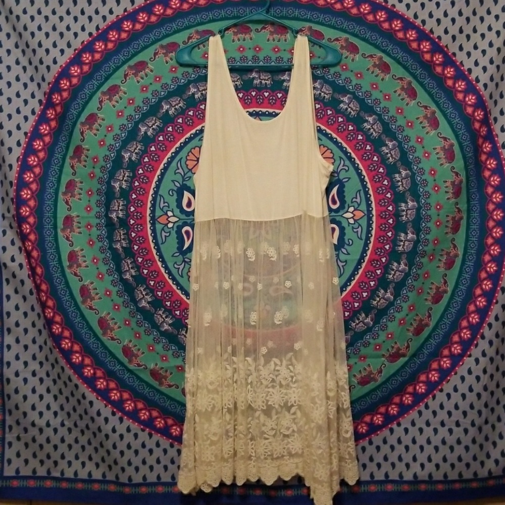 Festival lace crop