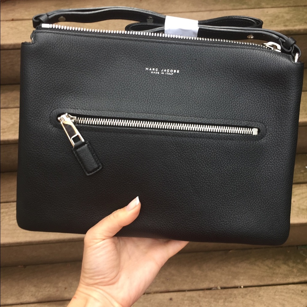 Marc Jacobs blk leather crossbody double pouchette