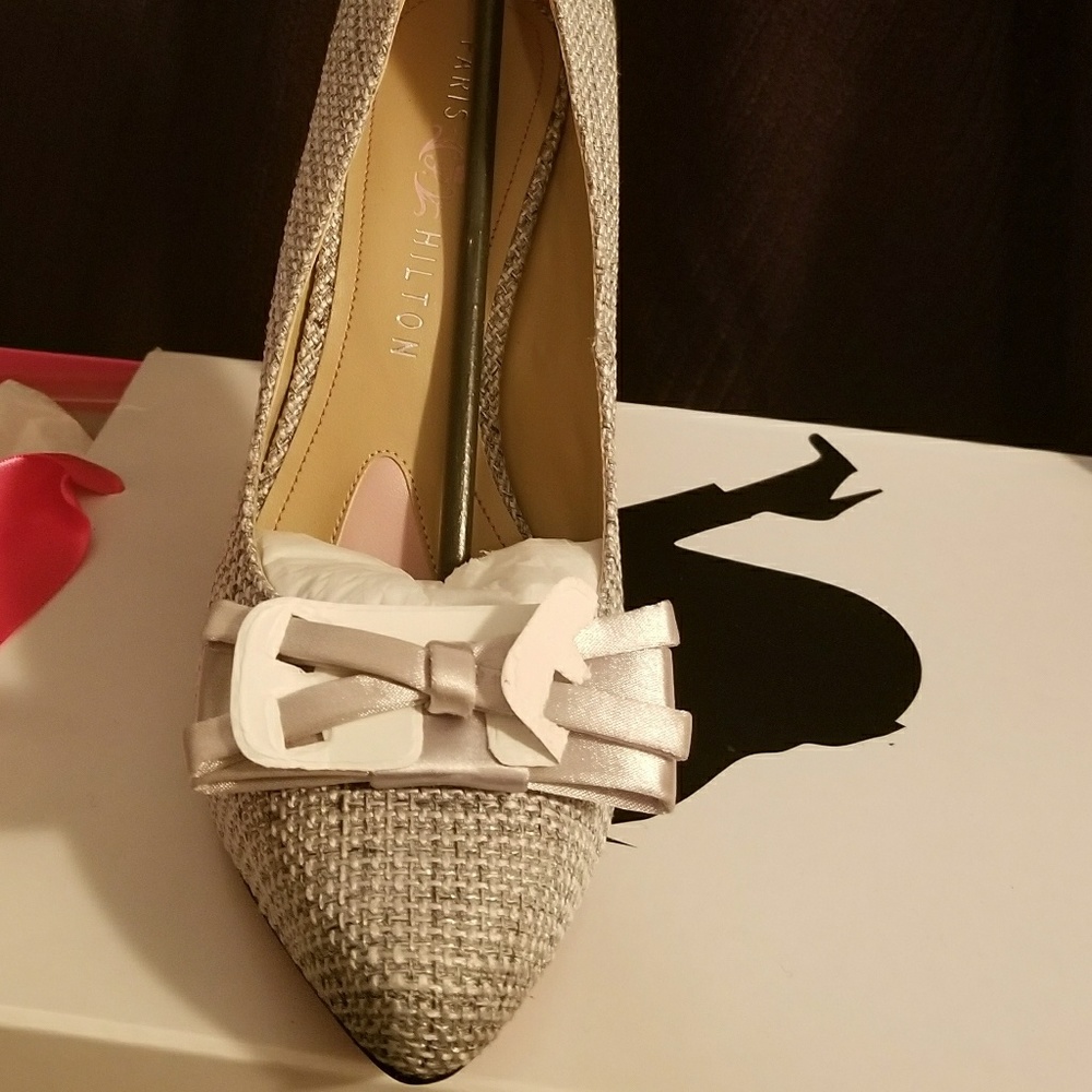 Shoes - Picture 2 of 4