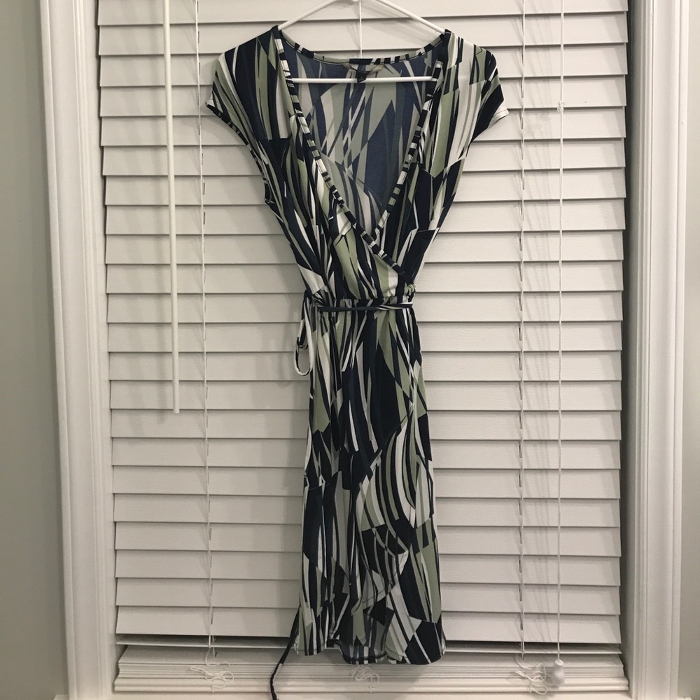 Banana republic wrap dress size small