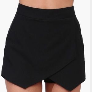 black envelope skort