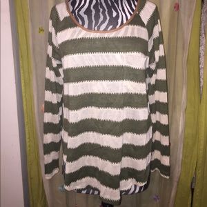 Great condition Olive/ivory stripe top