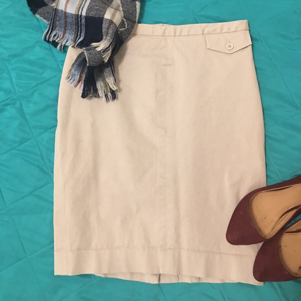 GAP khaki pencil skirt 4