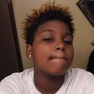 Meet your Posher, Derrick