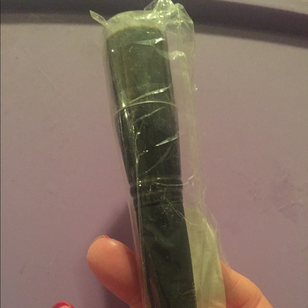 BareMinerals foundation brush.