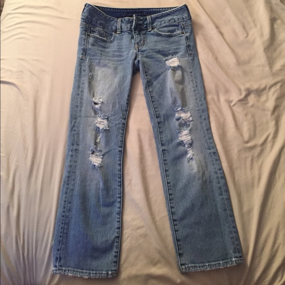 American eagle destroyed crop jeans