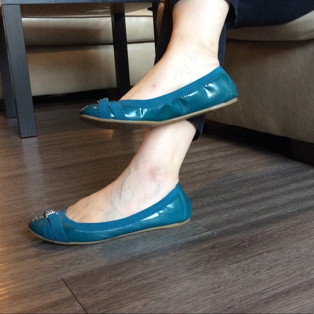Cute Coach Flats Shoes - Size: 7.5B