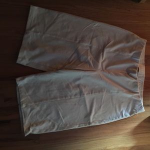 Cream knot Bermuda shorts
