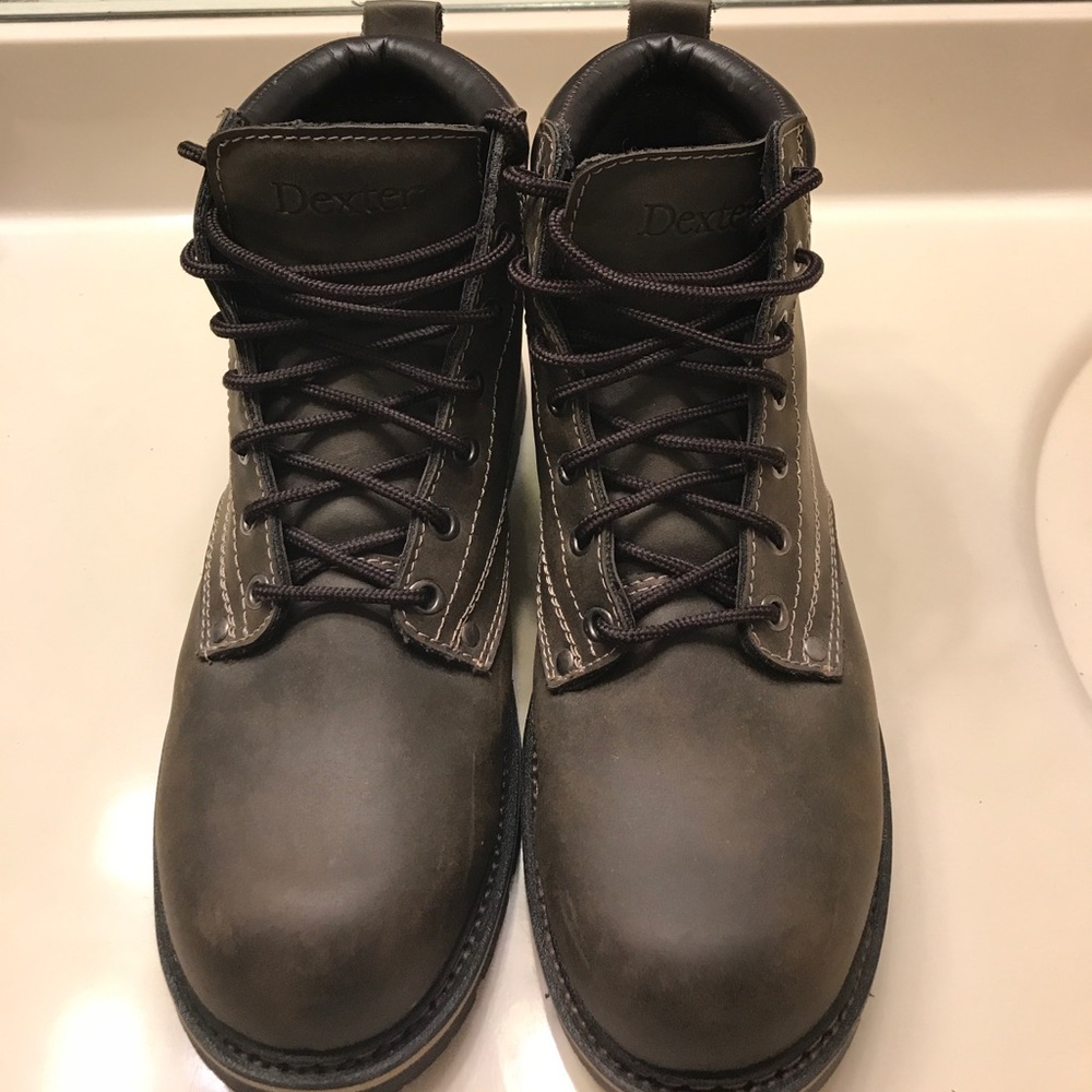 Nearly brand new Dexter Boots
