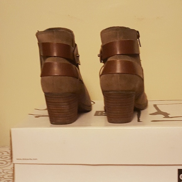 DV Dolce Vita  Jaxen bootie taupe suede size 7 - Picture 3 of 5