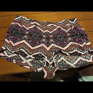 Large Express Aztec Print Soft Shorts