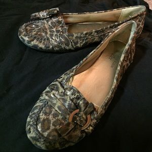 Anne Klein Leopard Flats