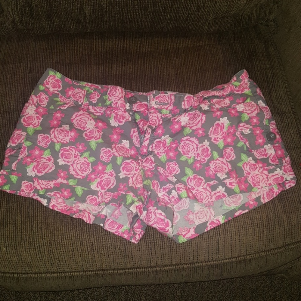Rose print shorts