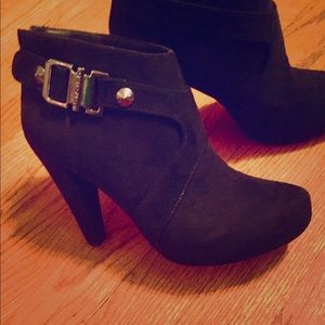 Guess black booties