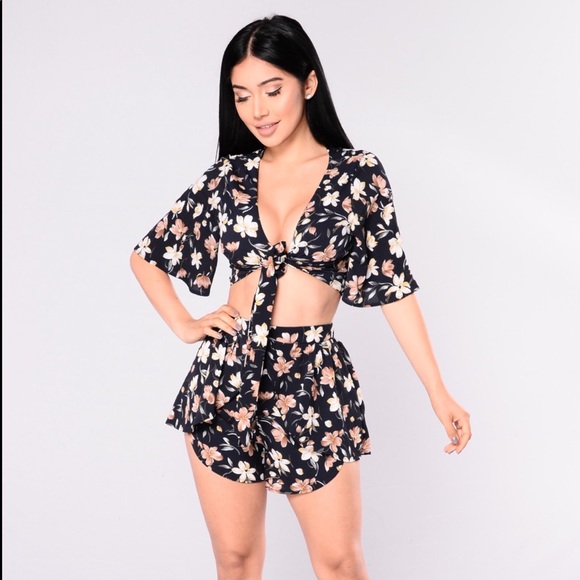 Fashion Nova Other - Floral Navy Set