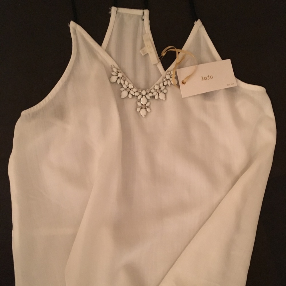 Laju White Top Size Medium